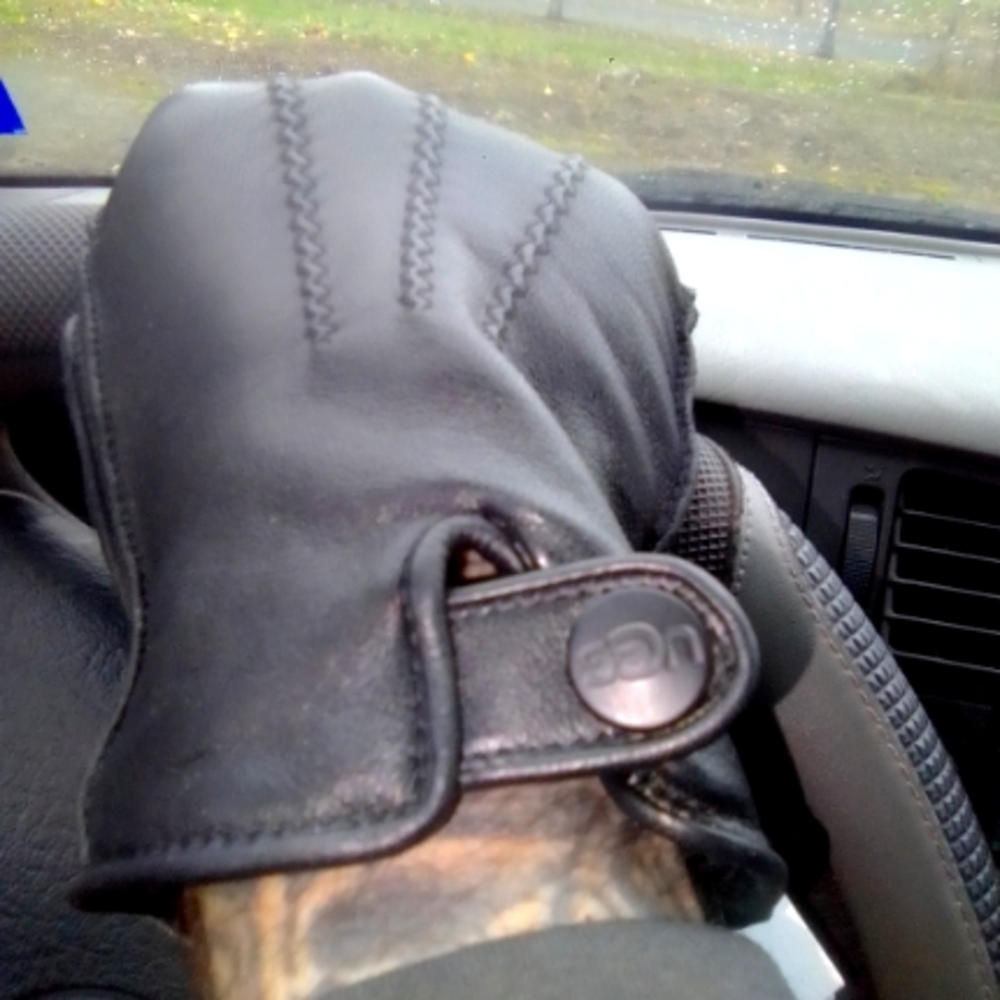 UGG Driving Gloves